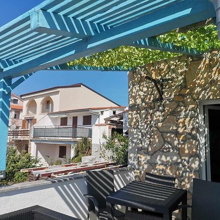 Apartmani Omišalj المظهر الخارجي الصورة