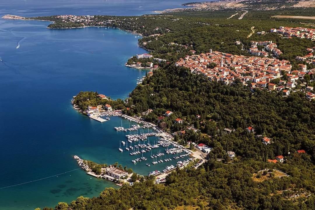Apartmani Omišalj المظهر الخارجي الصورة