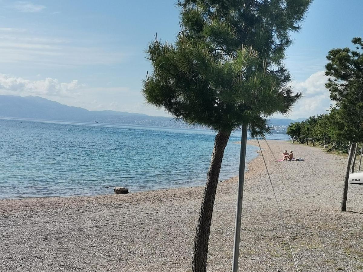 Apartmani Omišalj المظهر الخارجي الصورة